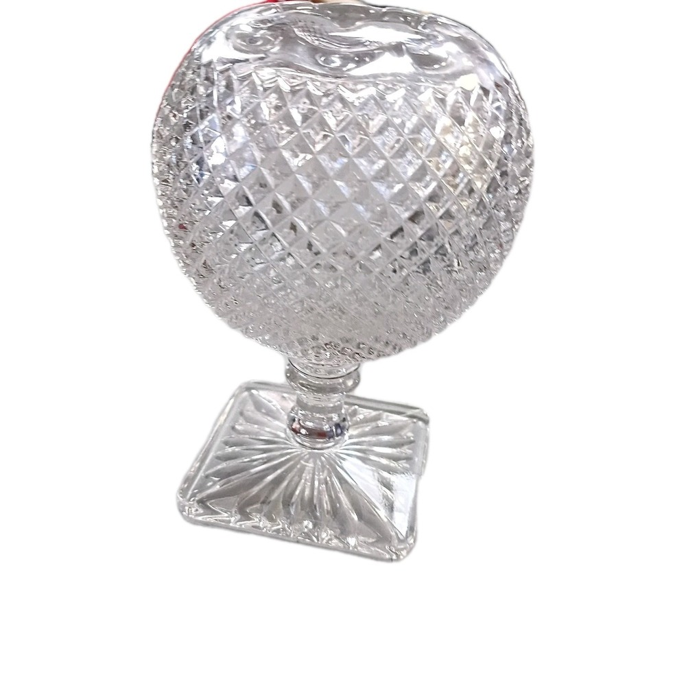 The Antique Westmoreland Glass Ivy Round Ball Diamond Cut Art Glassware